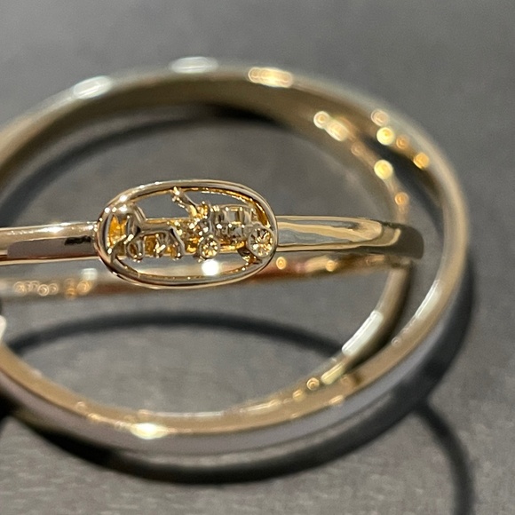 Coach Horse And Carriage Bangle Set - Set of 3 - NWT - Picture 2 of 6